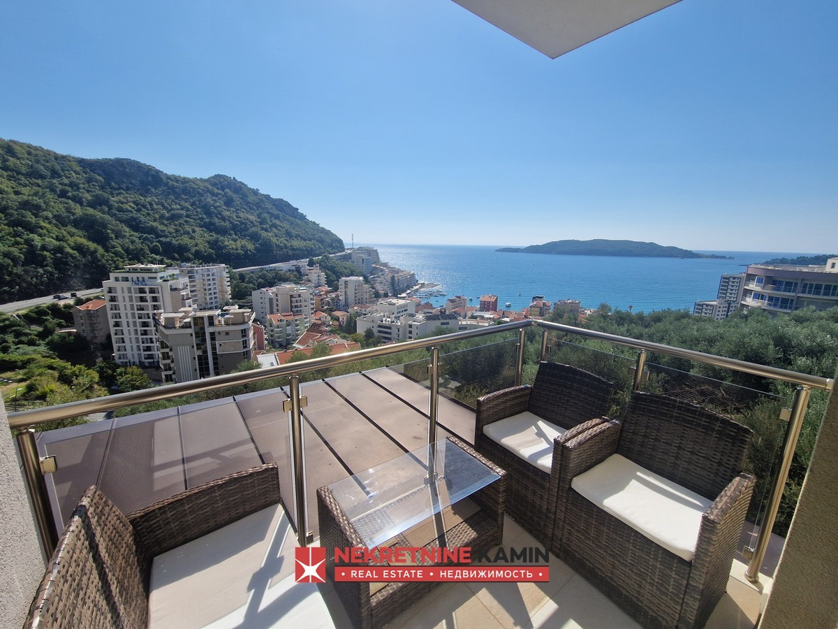 Tastefully Furnished One-Bedroom Apartment with Sea View, Rafailovići, Budva